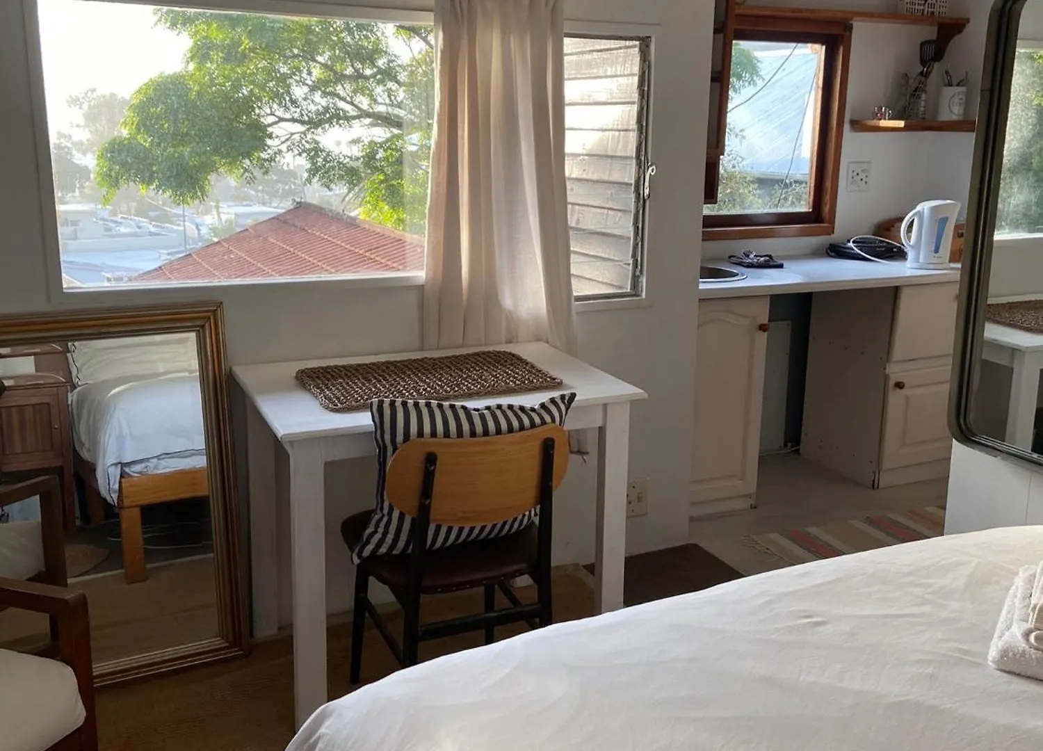 Apartment Independent Quaint Flat, Close To Beach Kapstadt Südafrika